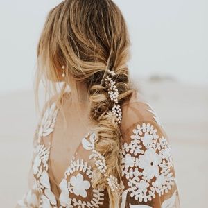 Brand New Untamed Petals Zahara Pearl Bridal Hair Vine/Belt